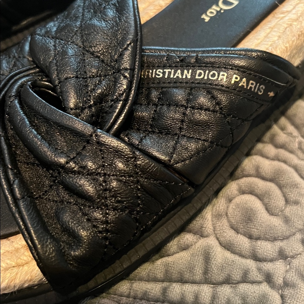 FLASH SALE🔥🔥CHRISTIAN DIOR SANDALS💗💗💗 - Picture 2 of 12